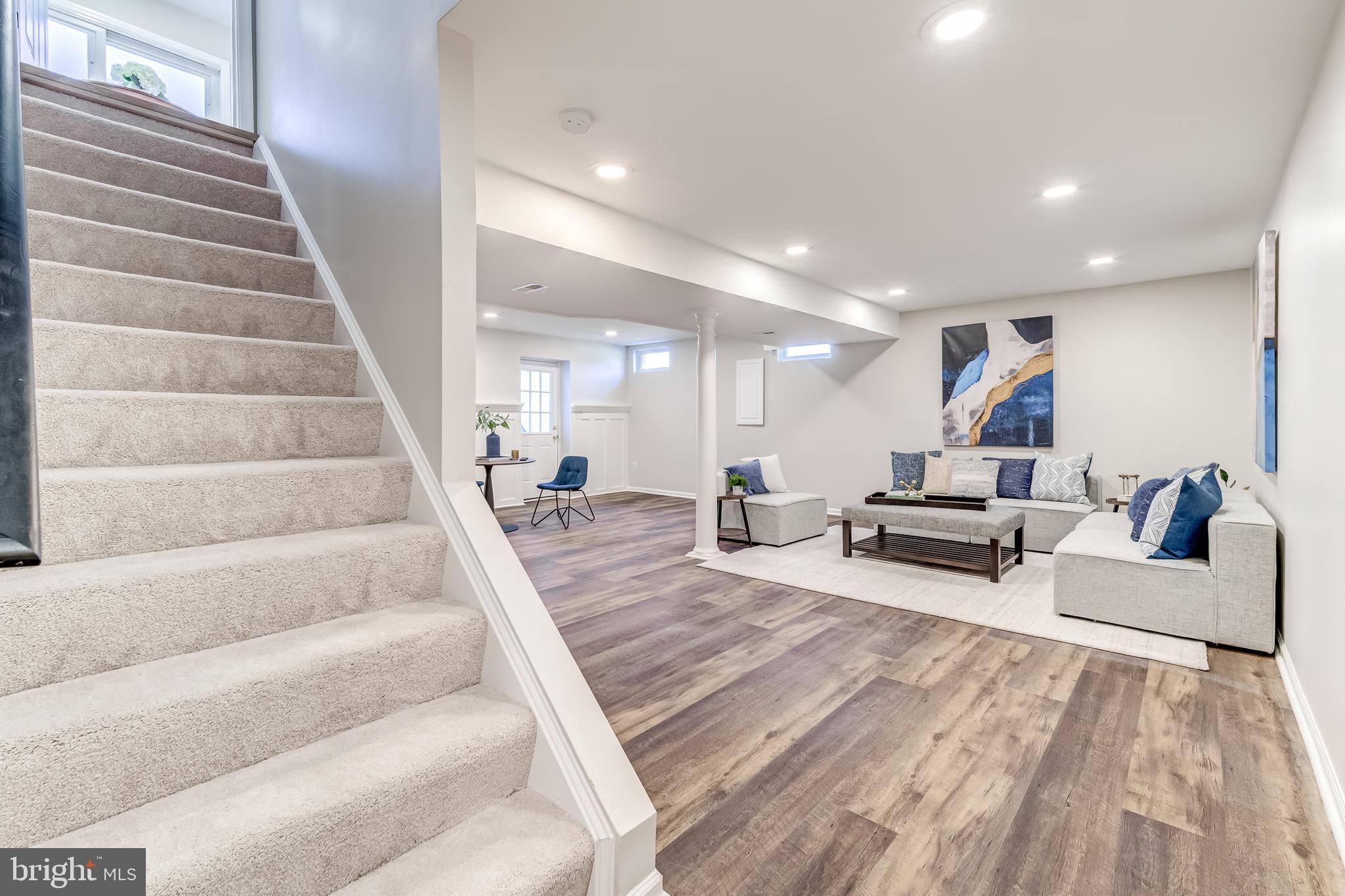 ASHBURN VILLAGE - Residential