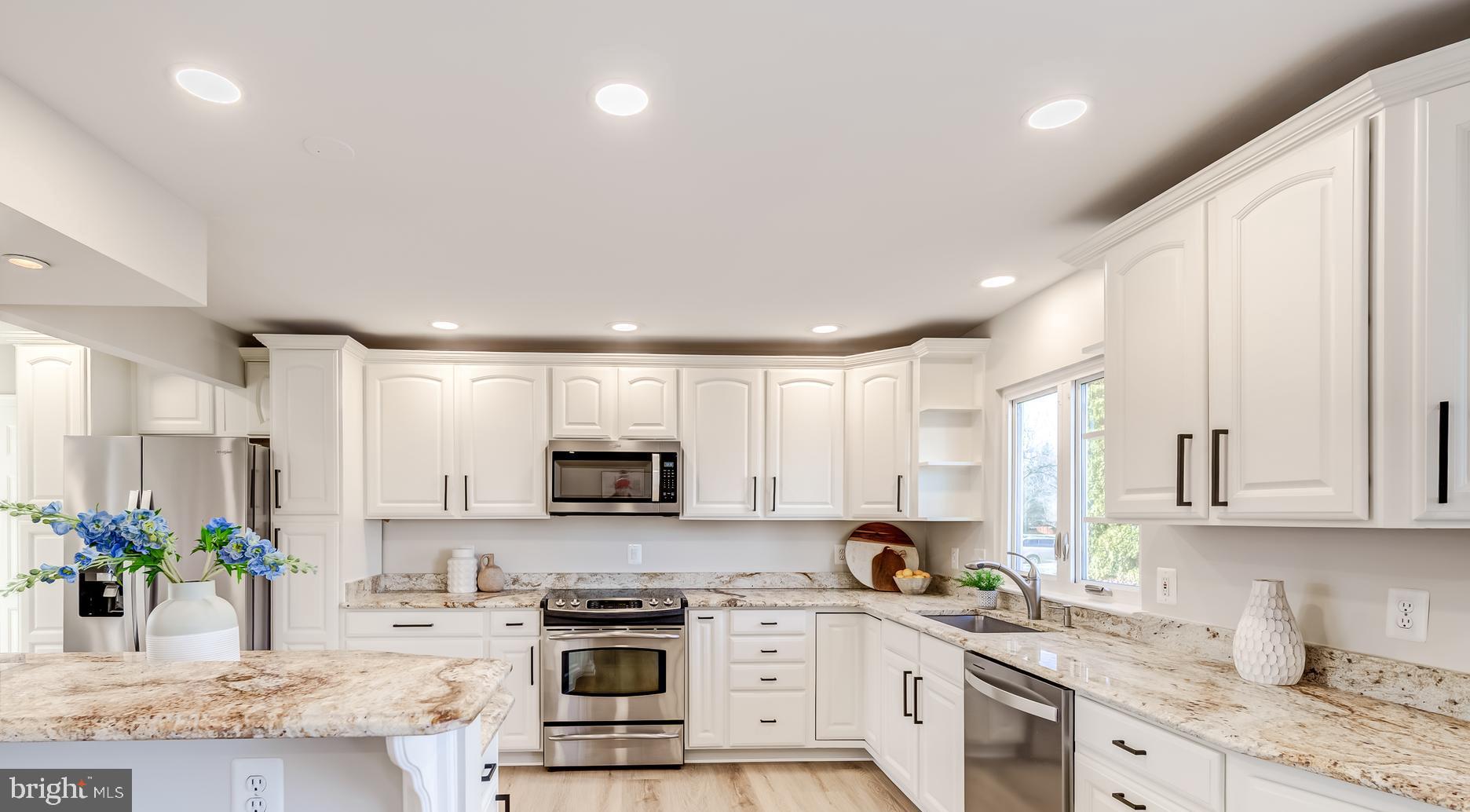 ASHBURN VILLAGE - Residential