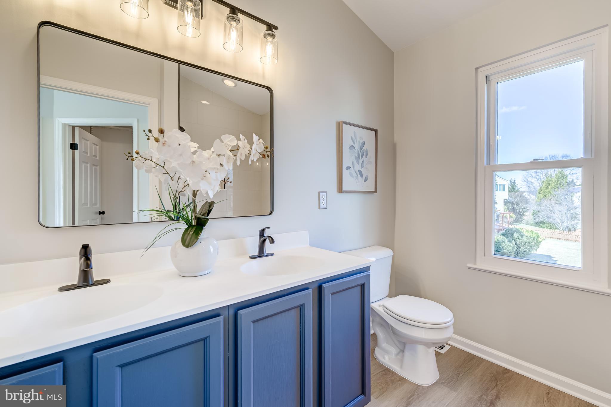 ASHBURN VILLAGE - Residential