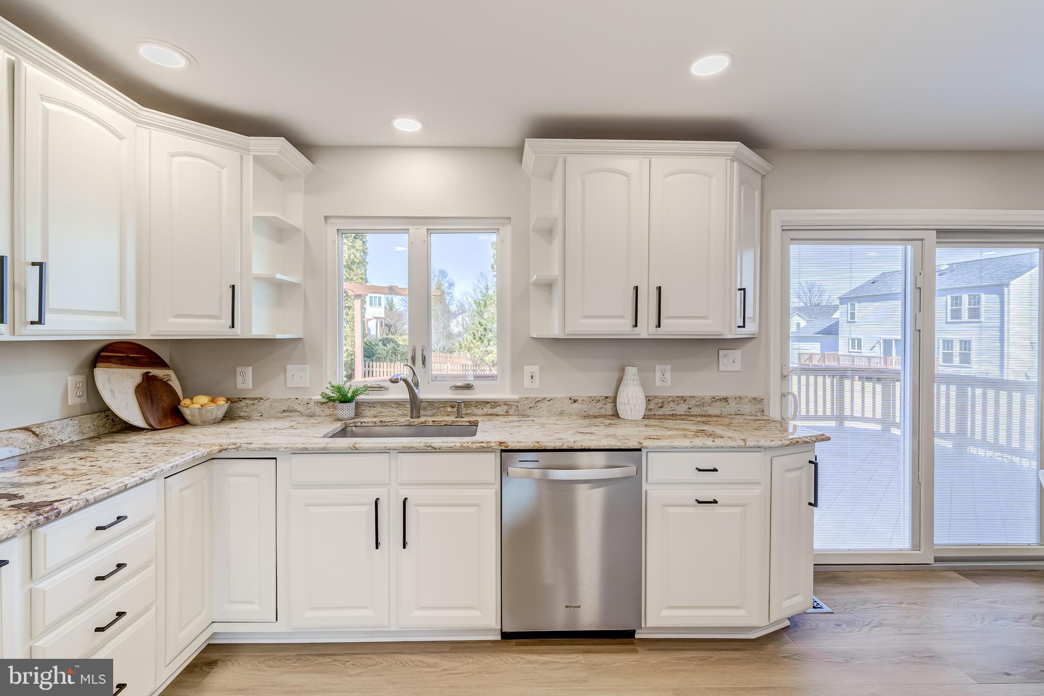 ASHBURN VILLAGE - Residential