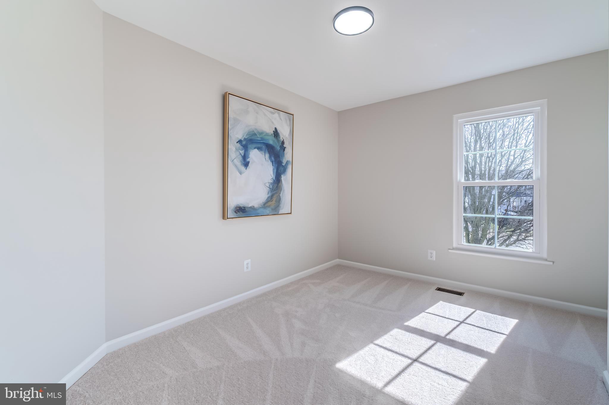 ASHBURN VILLAGE - Residential