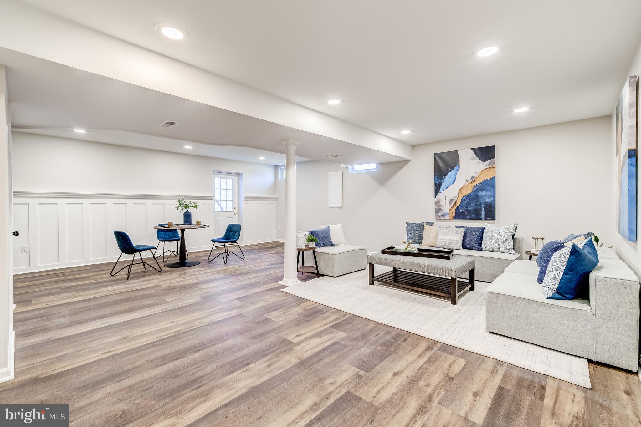 ASHBURN VILLAGE - Residential