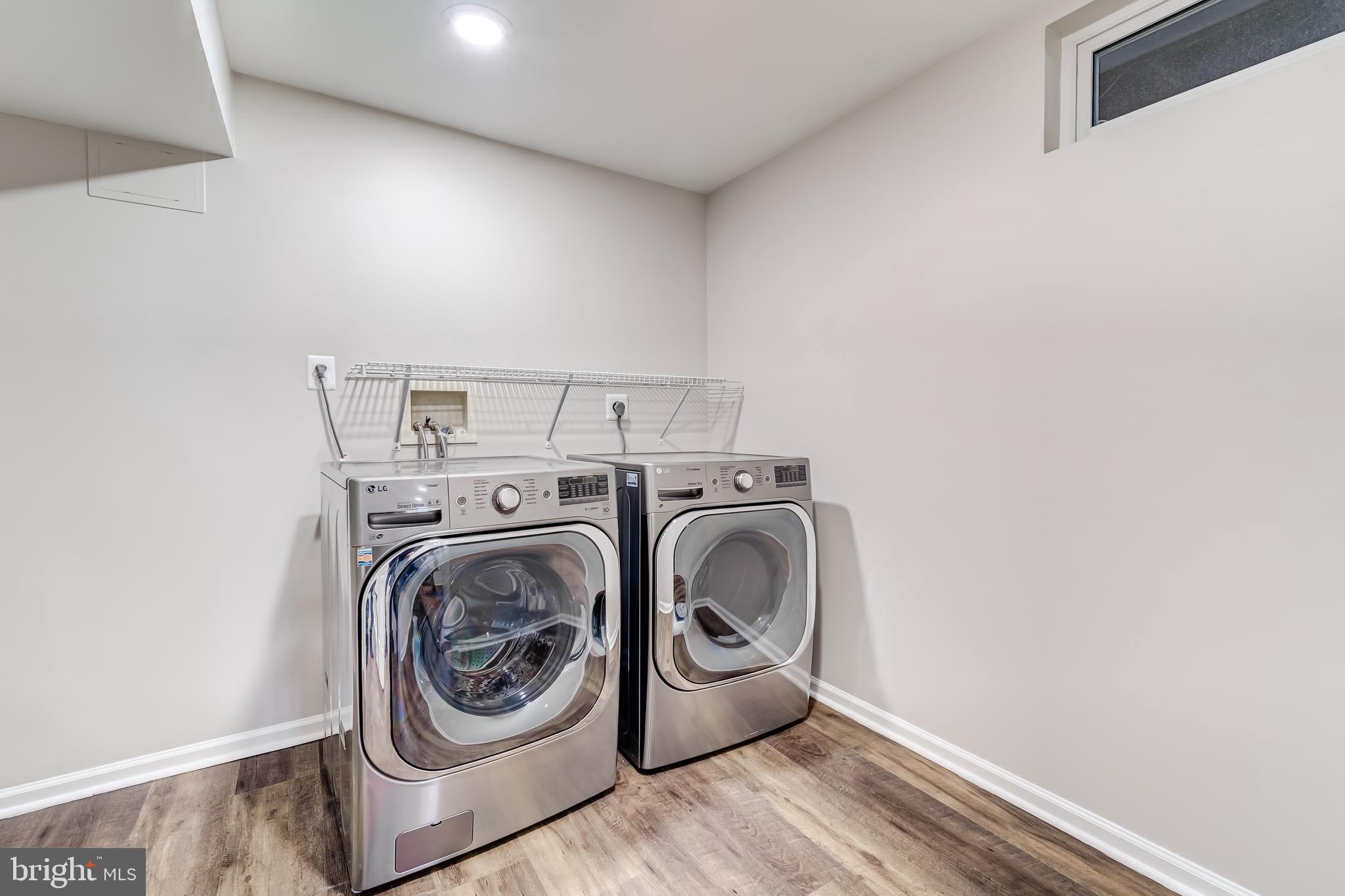 ASHBURN VILLAGE - Residential