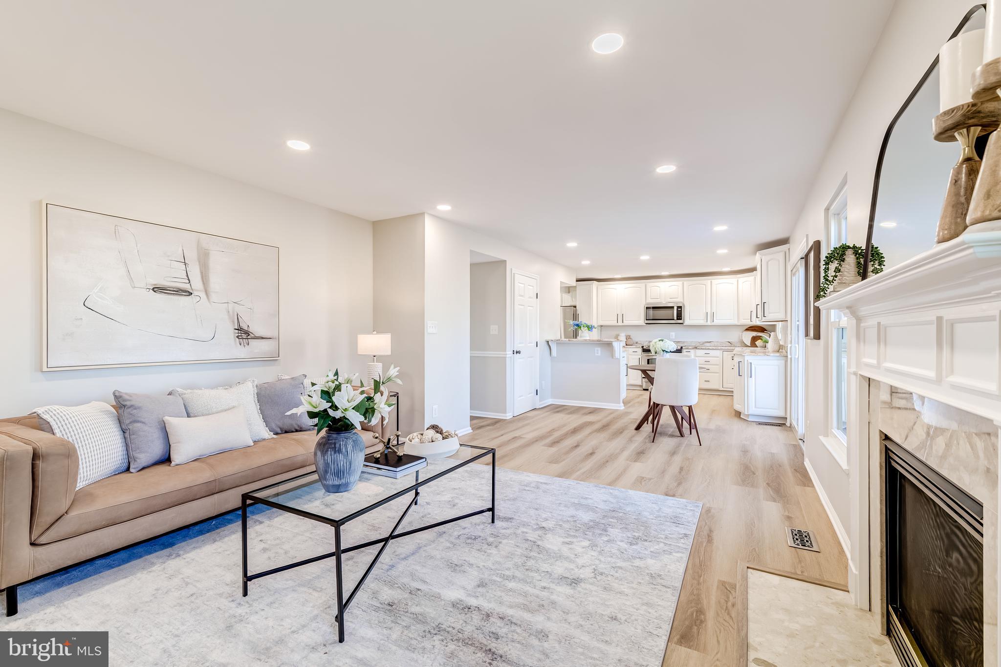 ASHBURN VILLAGE - Residential