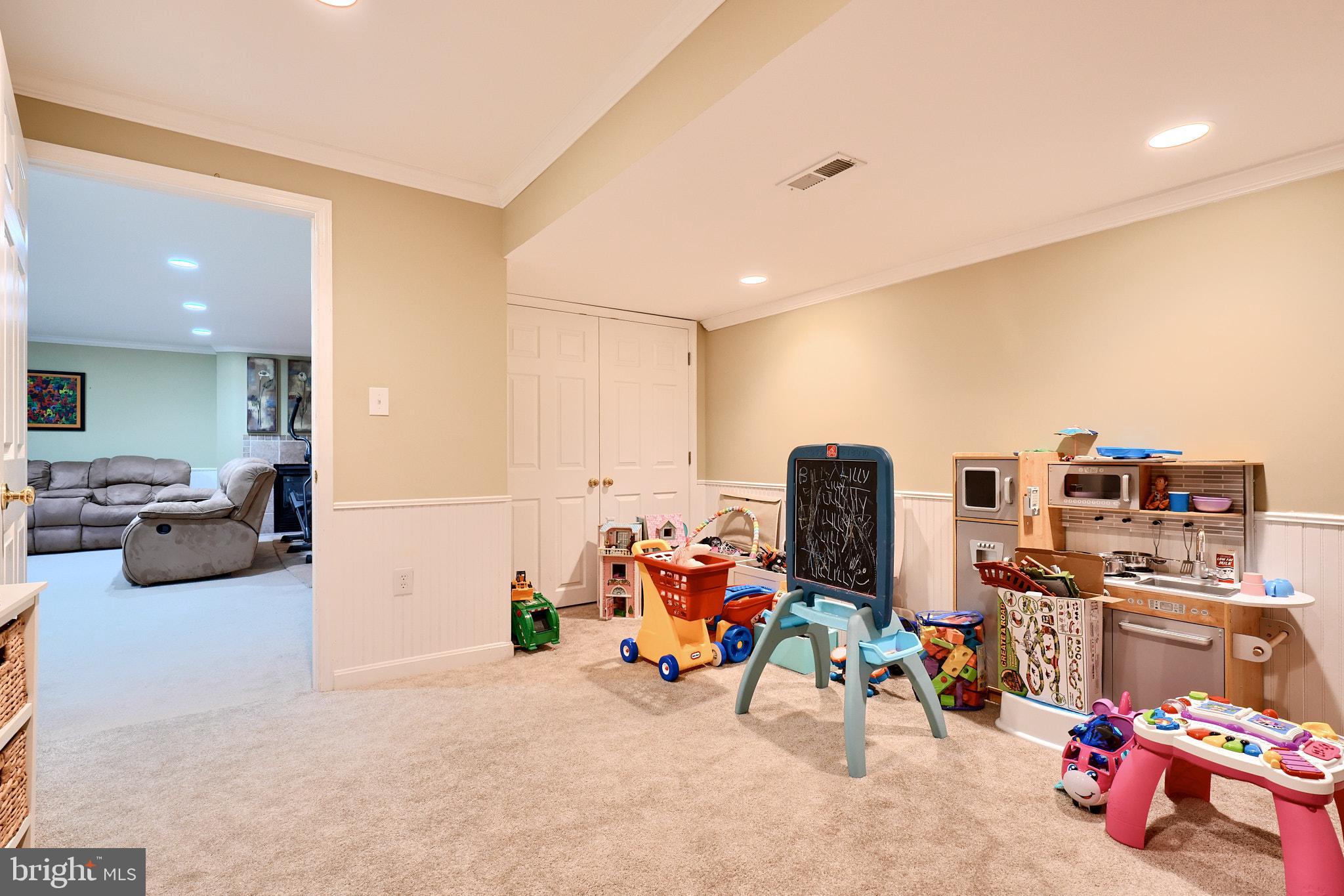 GOVERNORS RUN - Residential