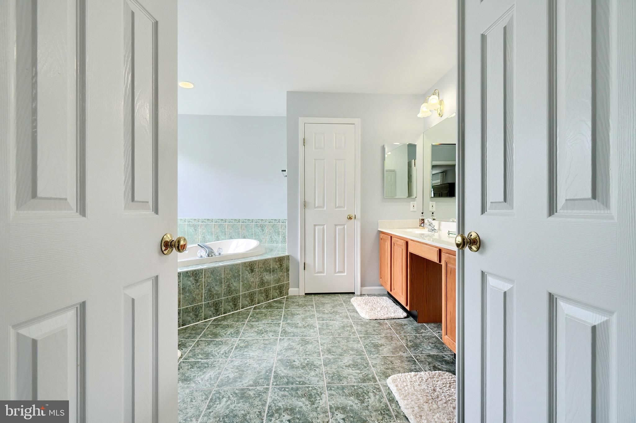 GOVERNORS RUN - Residential