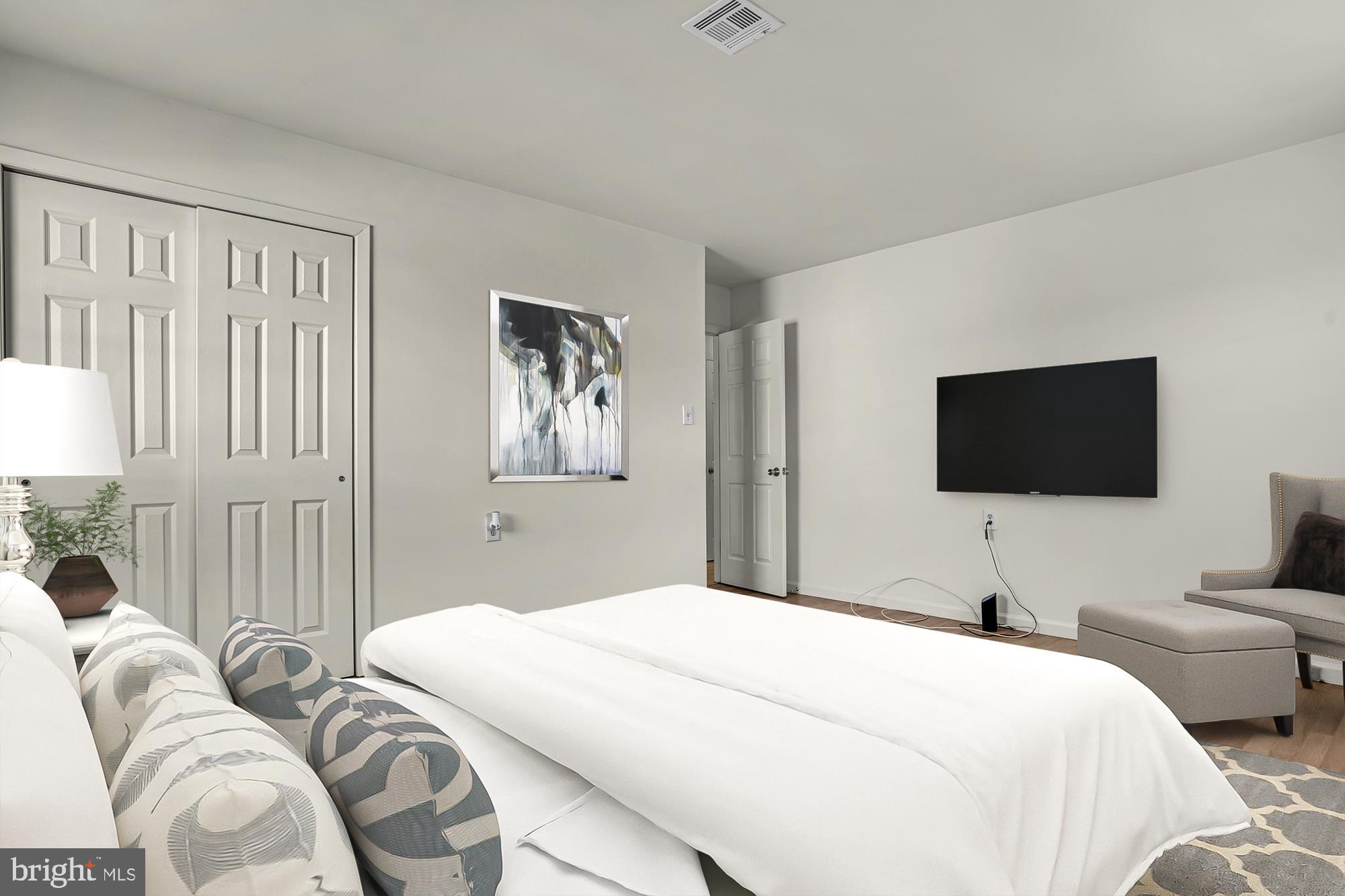 HOLIDAY CITY - BERKELEY - Residential