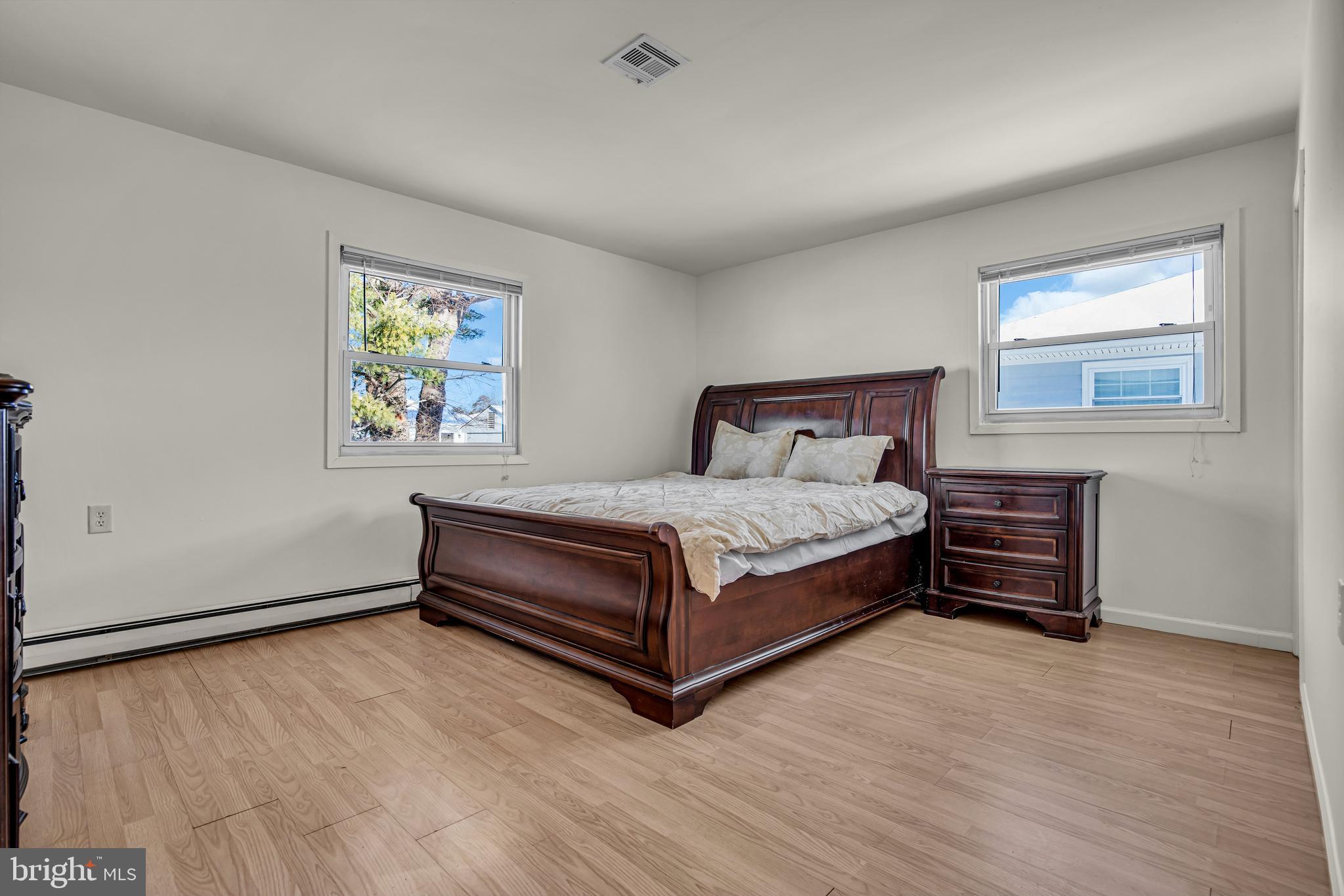 HOLIDAY CITY - BERKELEY - Residential