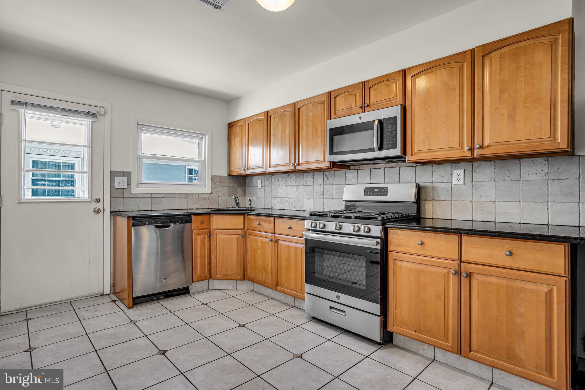 HOLIDAY CITY - BERKELEY - Residential