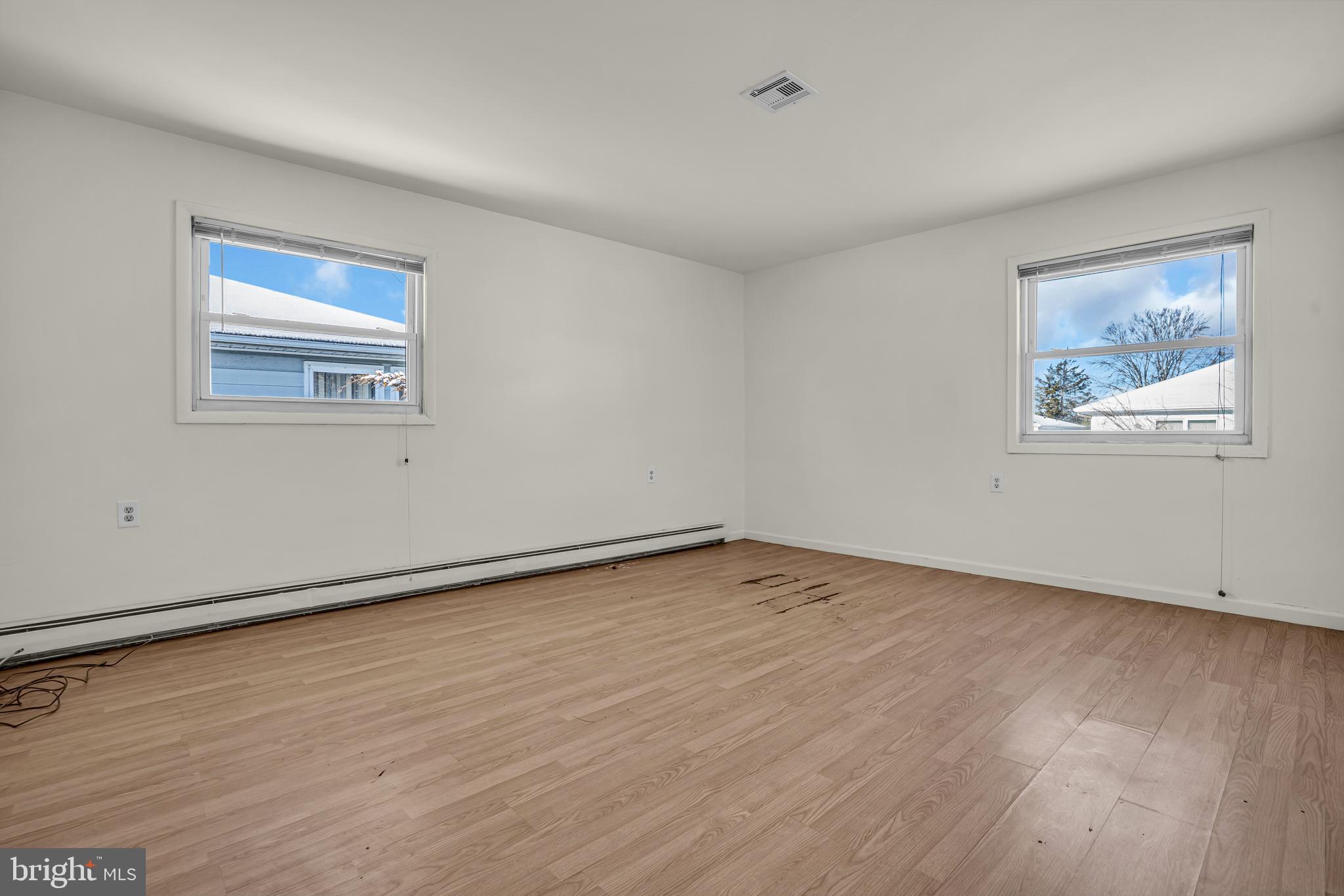 HOLIDAY CITY - BERKELEY - Residential