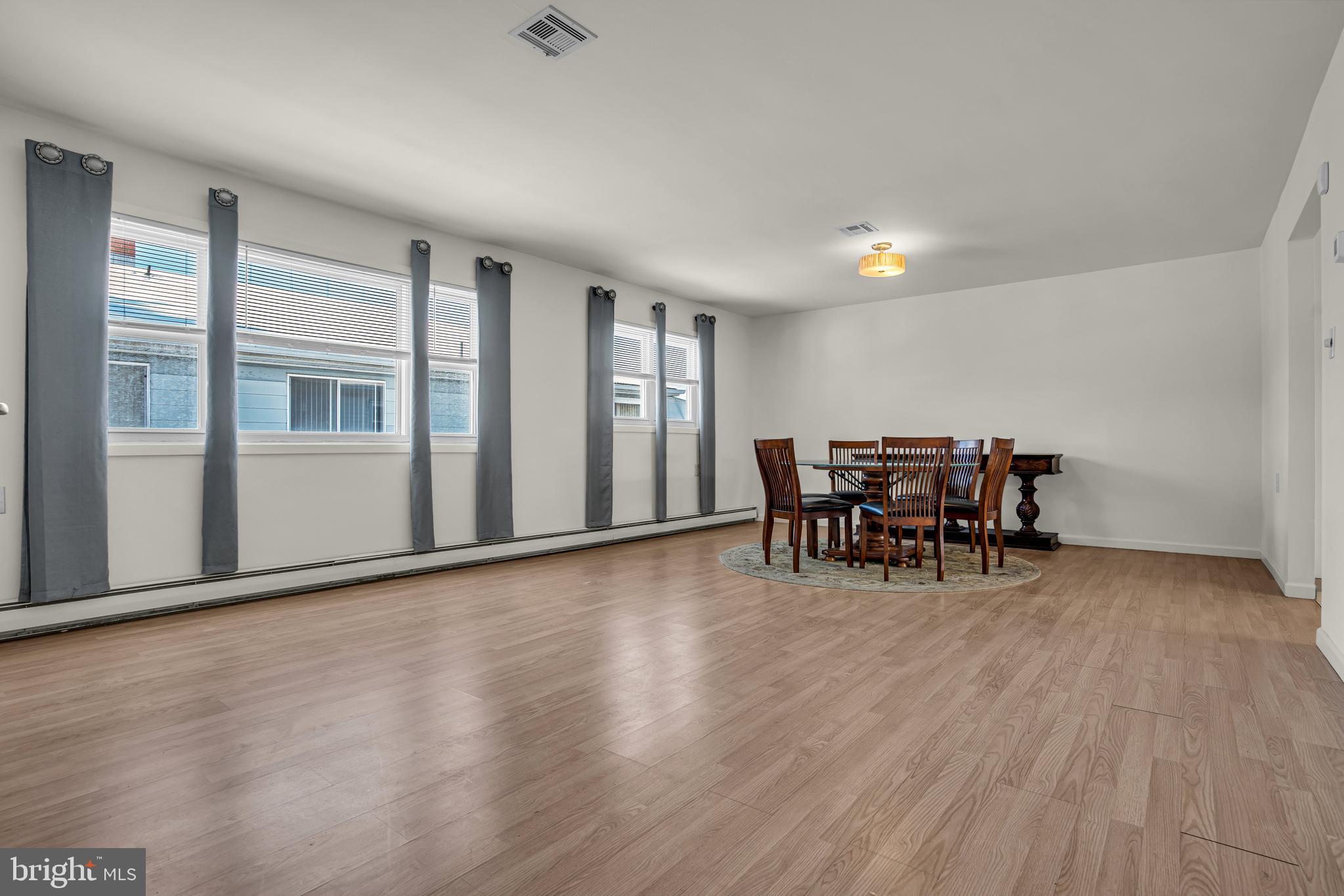 HOLIDAY CITY - BERKELEY - Residential