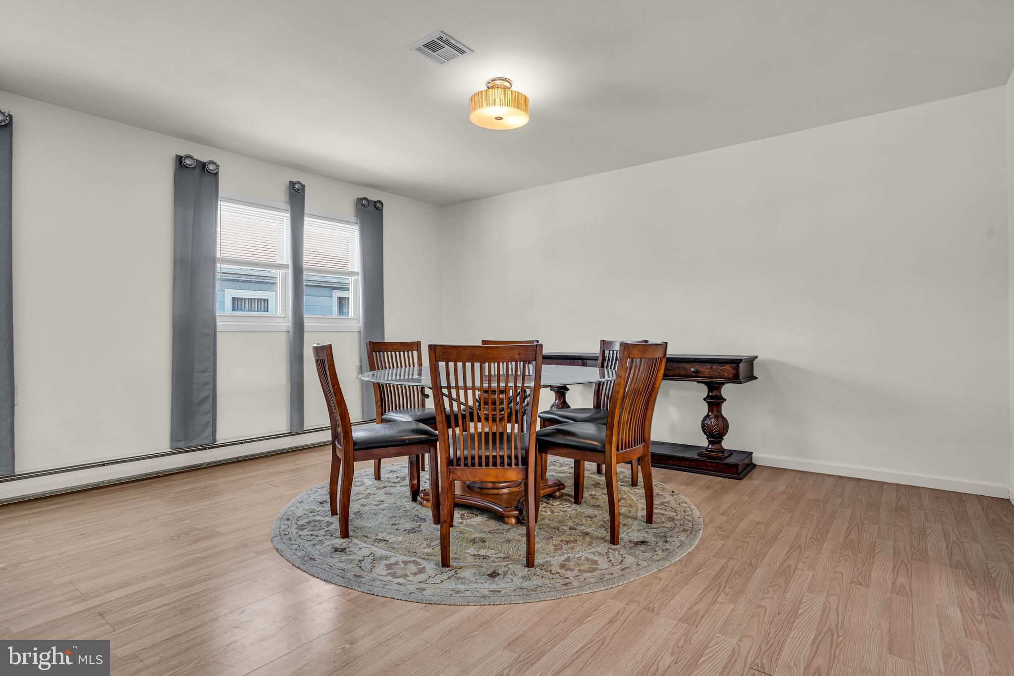 HOLIDAY CITY - BERKELEY - Residential