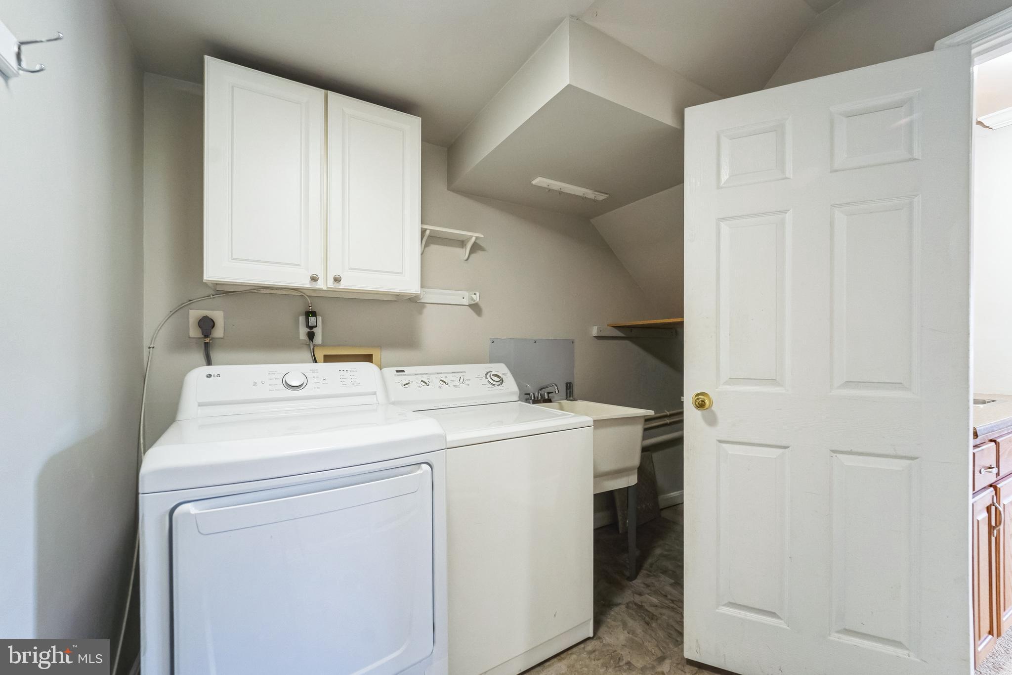 ARBOUR GREEN - Residential Lease