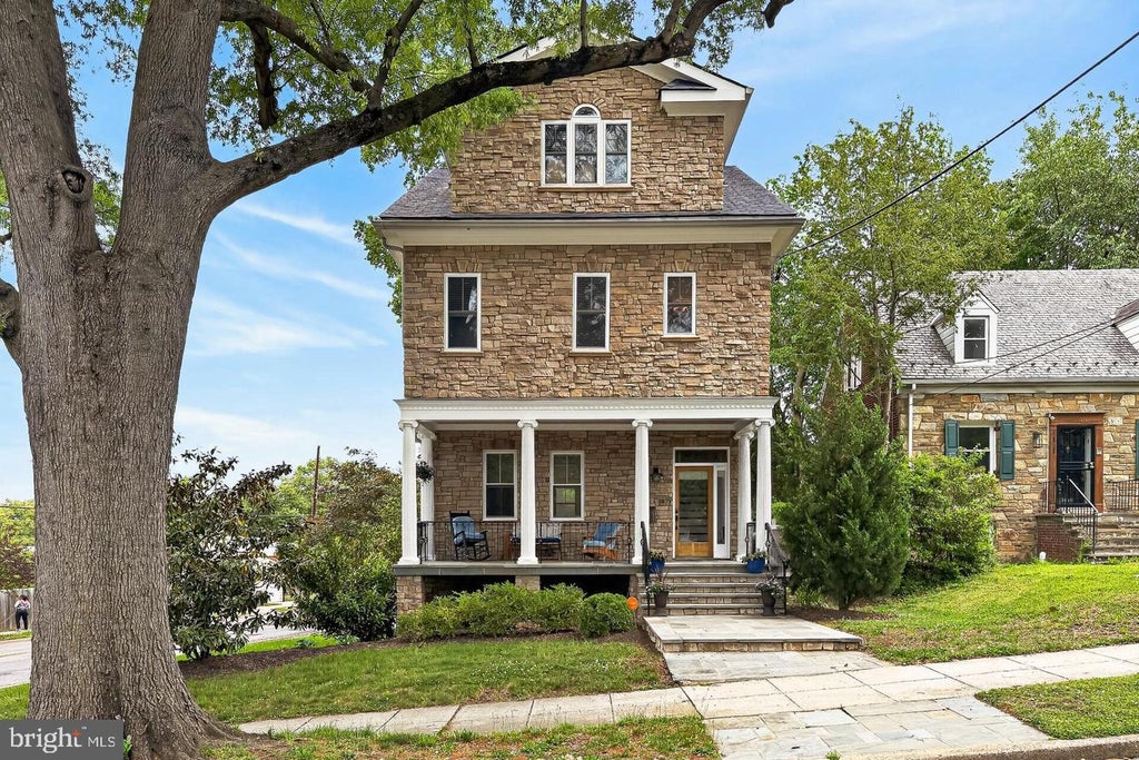 Photo of 4125 19th Street NE, WASHINGTON, DC 20018 (MLS # DCDC2280980)