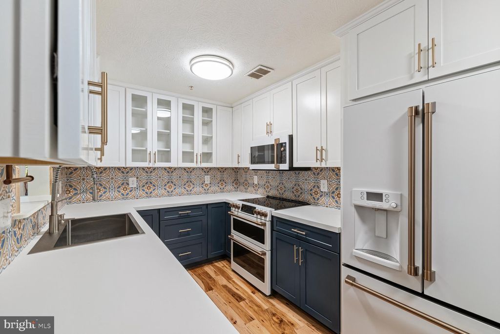 Photo of 165 - G5 Hailey Lane #G-5, STRASBURG, VA 22657 (MLS # VASH2012716)