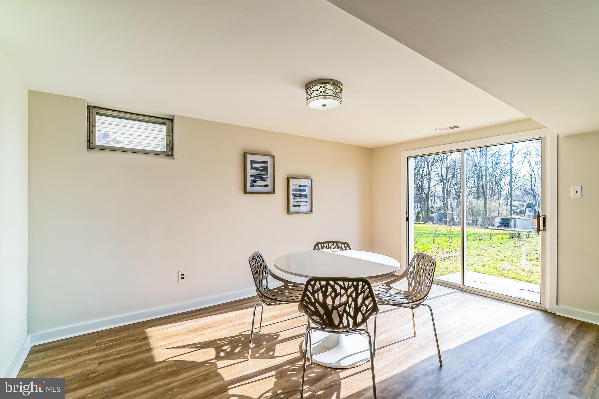 WILLOW GROVE - Residential