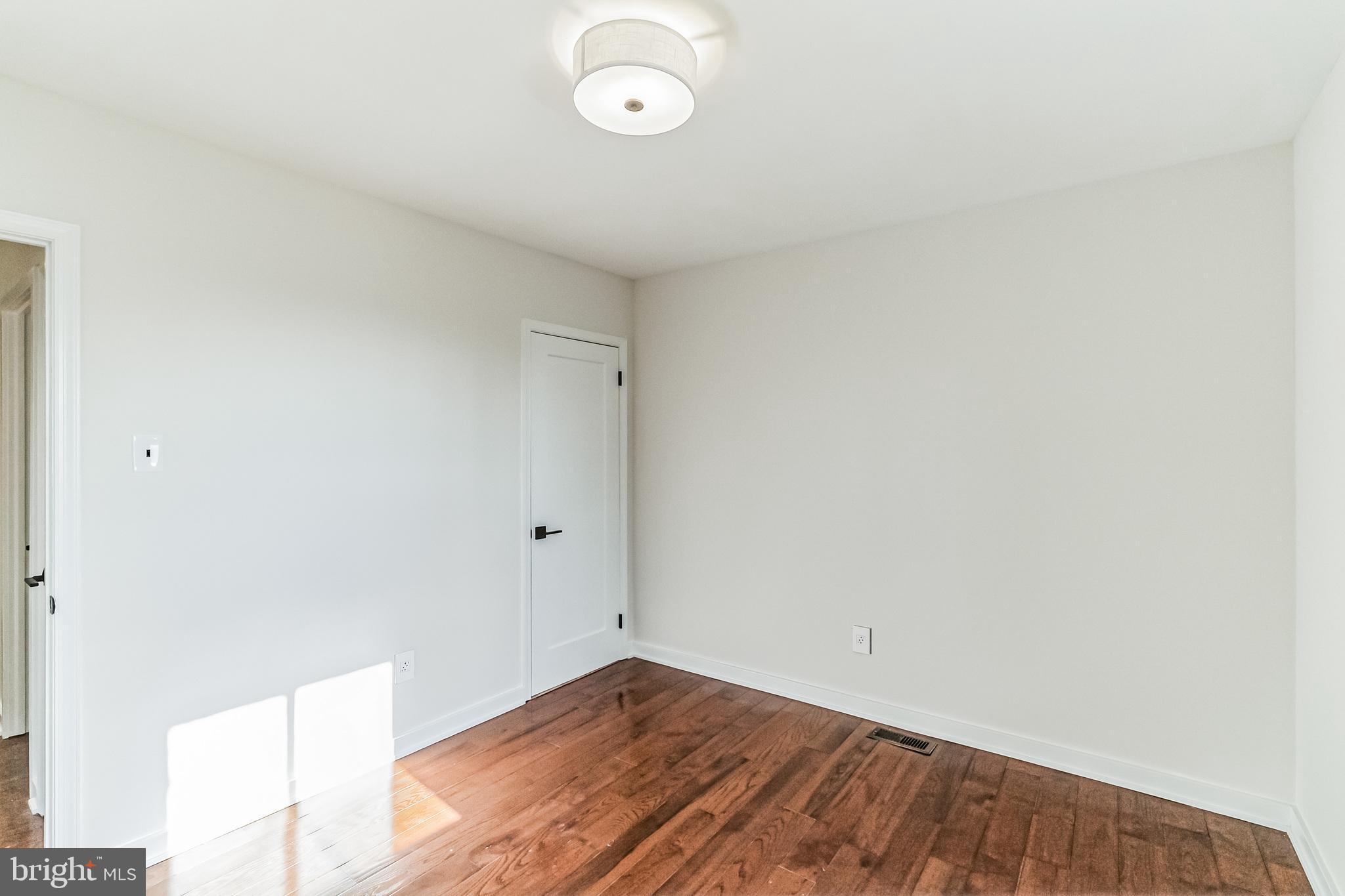 WILLOW GROVE - Residential