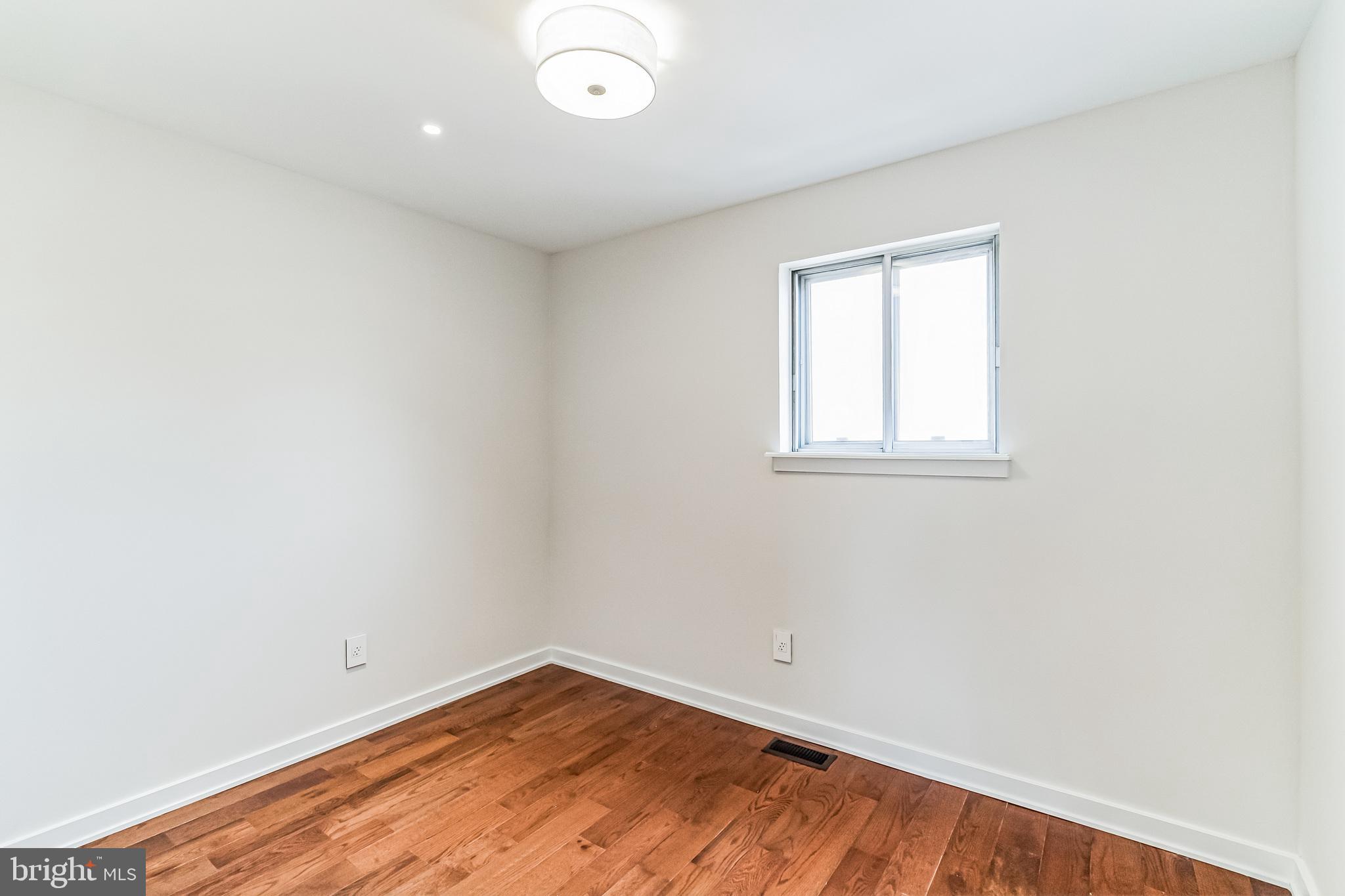 WILLOW GROVE - Residential