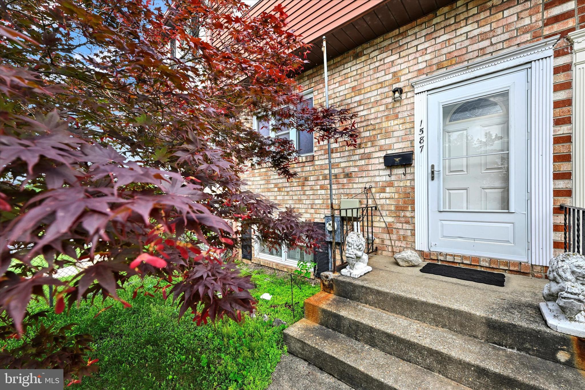 1587 LYNCH ROAD
