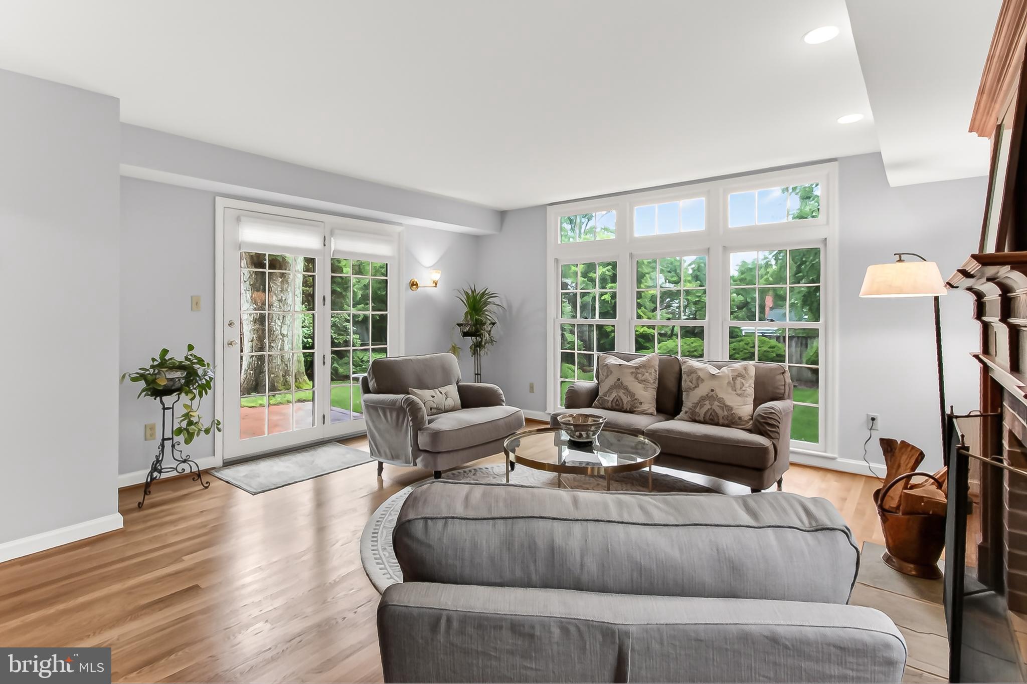 BEVERLY HILLS - Residential