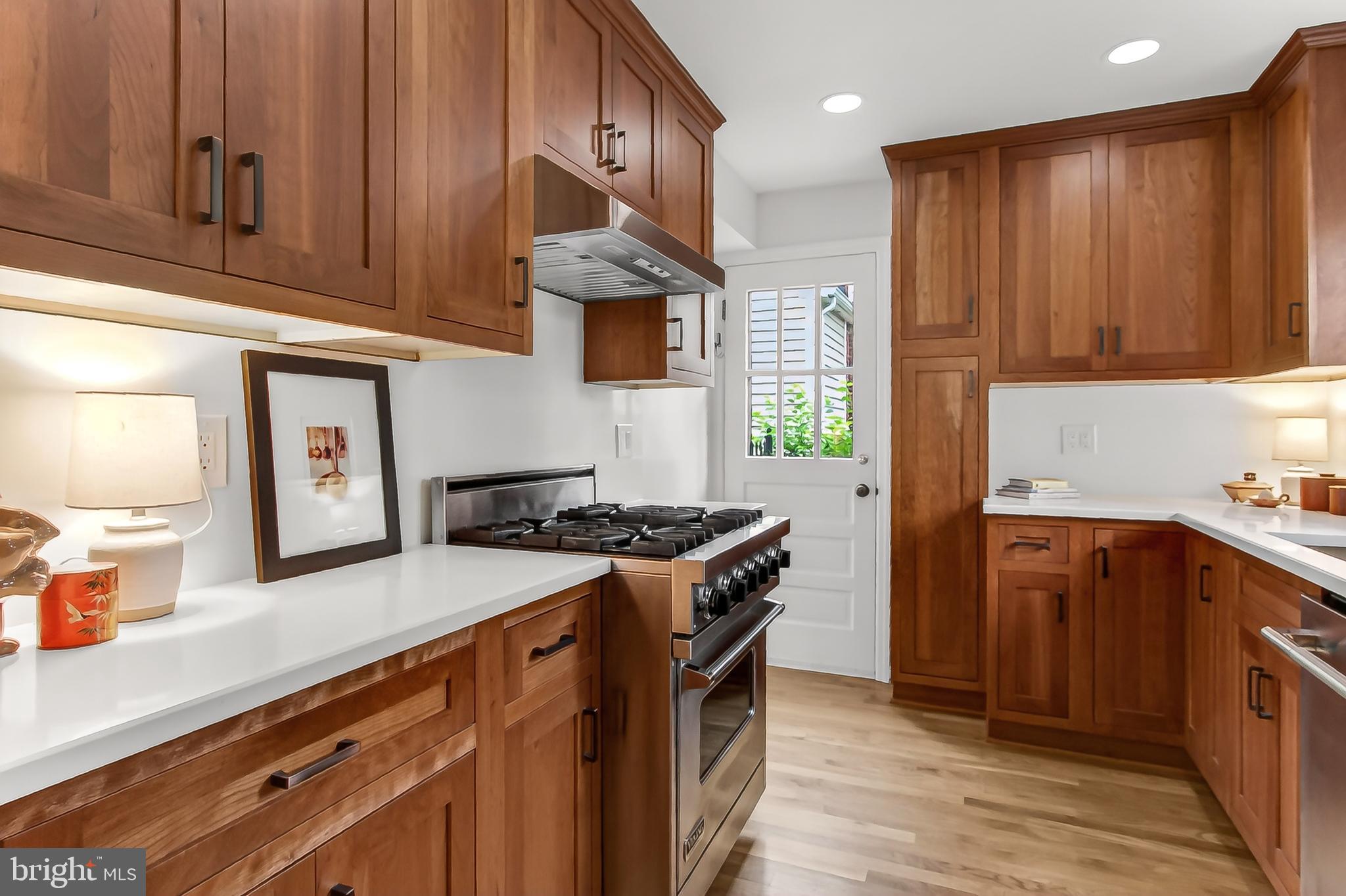 BEVERLY HILLS - Residential