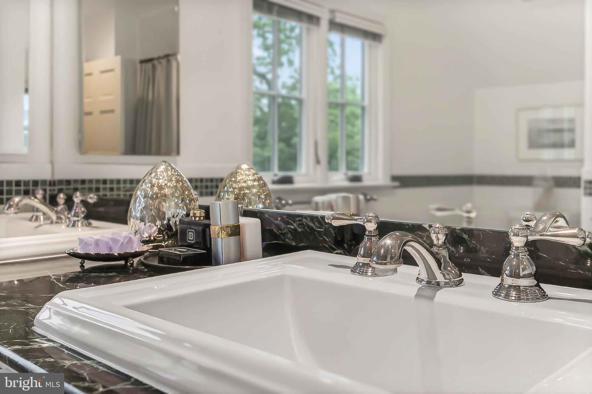 BEVERLY HILLS - Residential