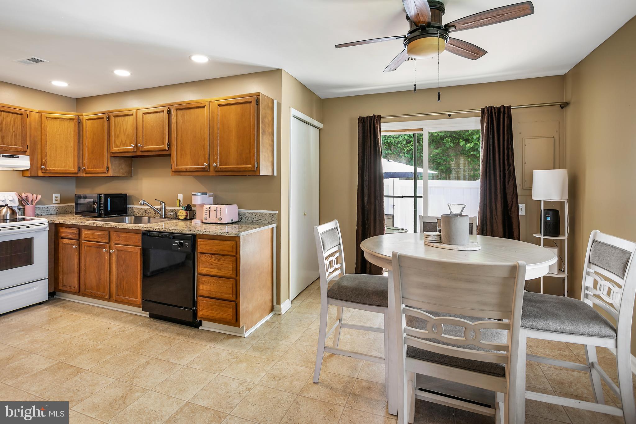 STAFFORD MEADOWS - Residential