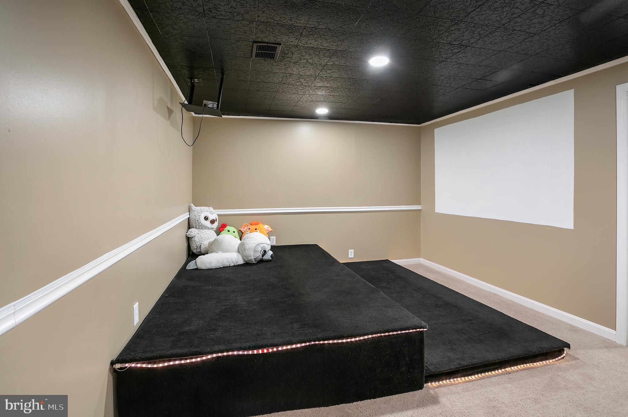 STAFFORD MEADOWS - Residential