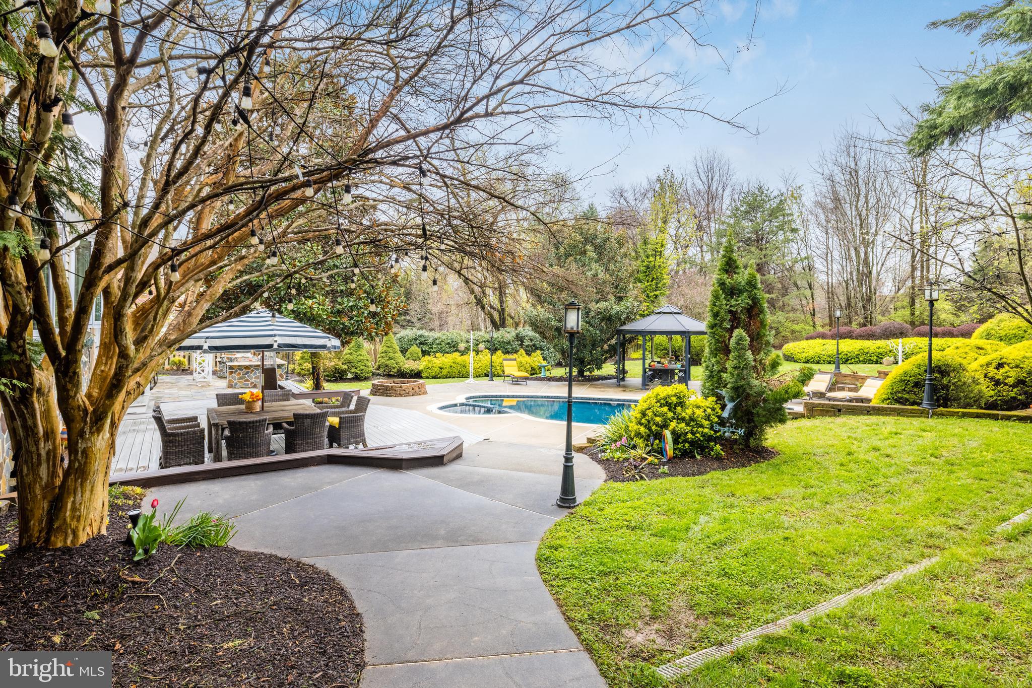 SENECA GATE - Residential