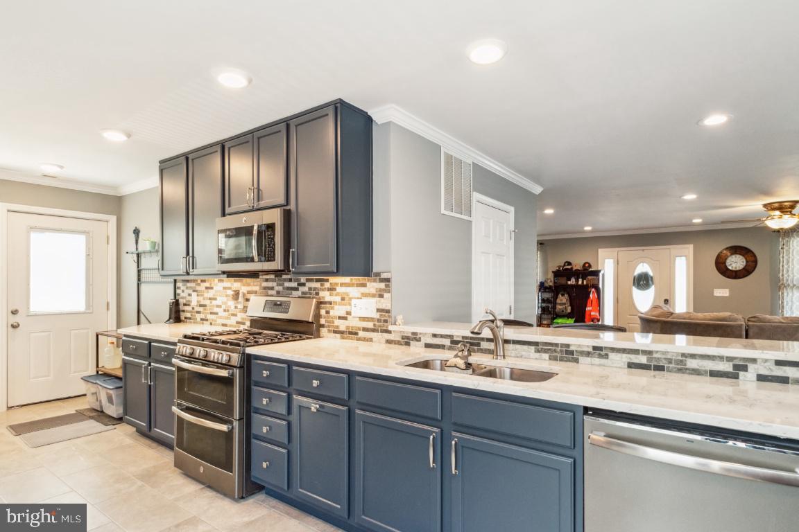 BACK RIVER HIGHLANDS - Residential