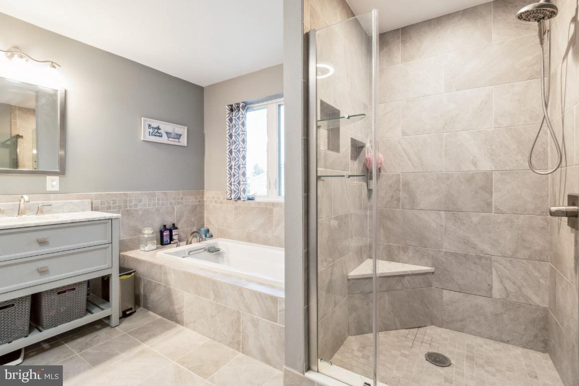 BACK RIVER HIGHLANDS - Residential