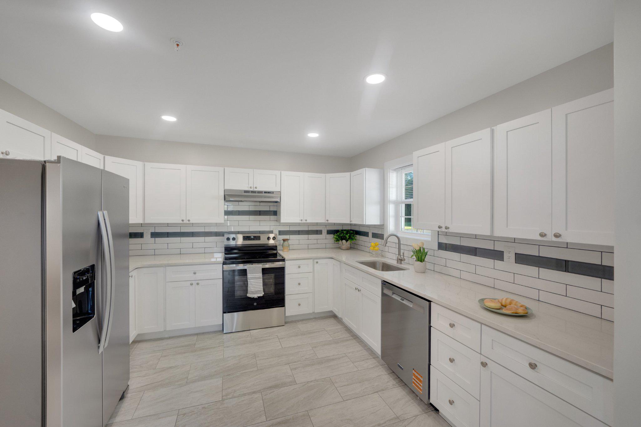 322 E CECIL AVENUE