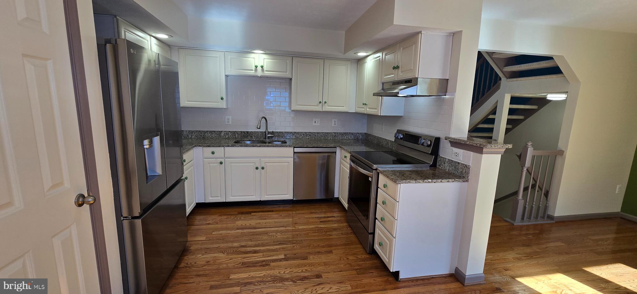 DORSEY SEARCH - Residential Lease