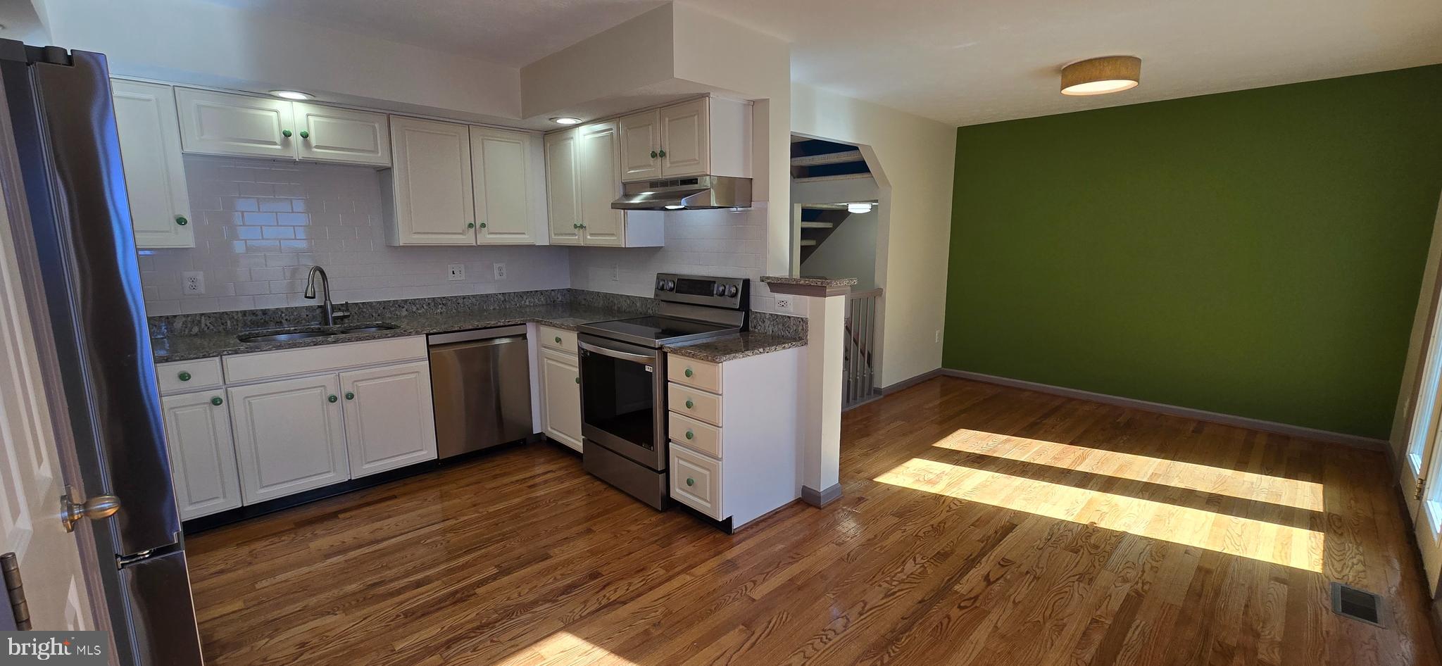 DORSEY SEARCH - Residential Lease