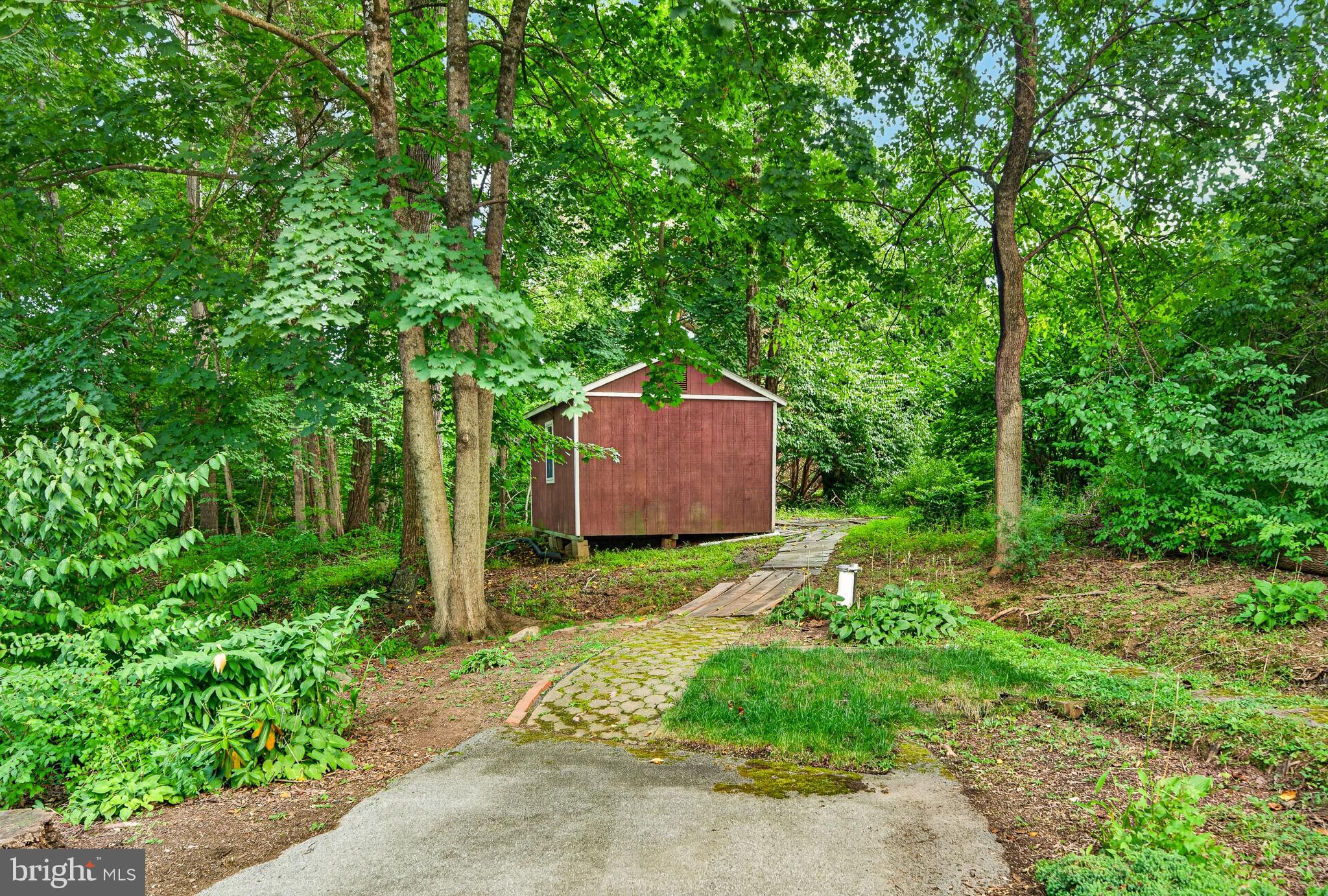 2602 PHEASANT RUN LANE