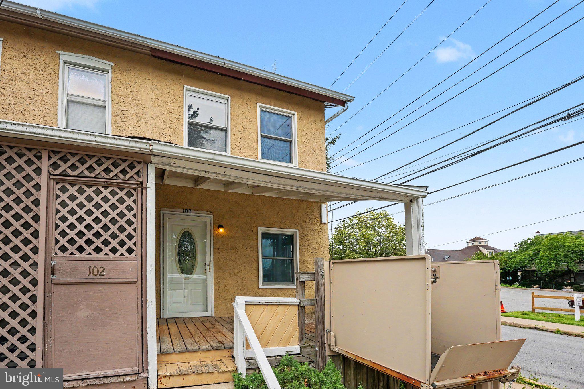 100 POPLAR STREET
