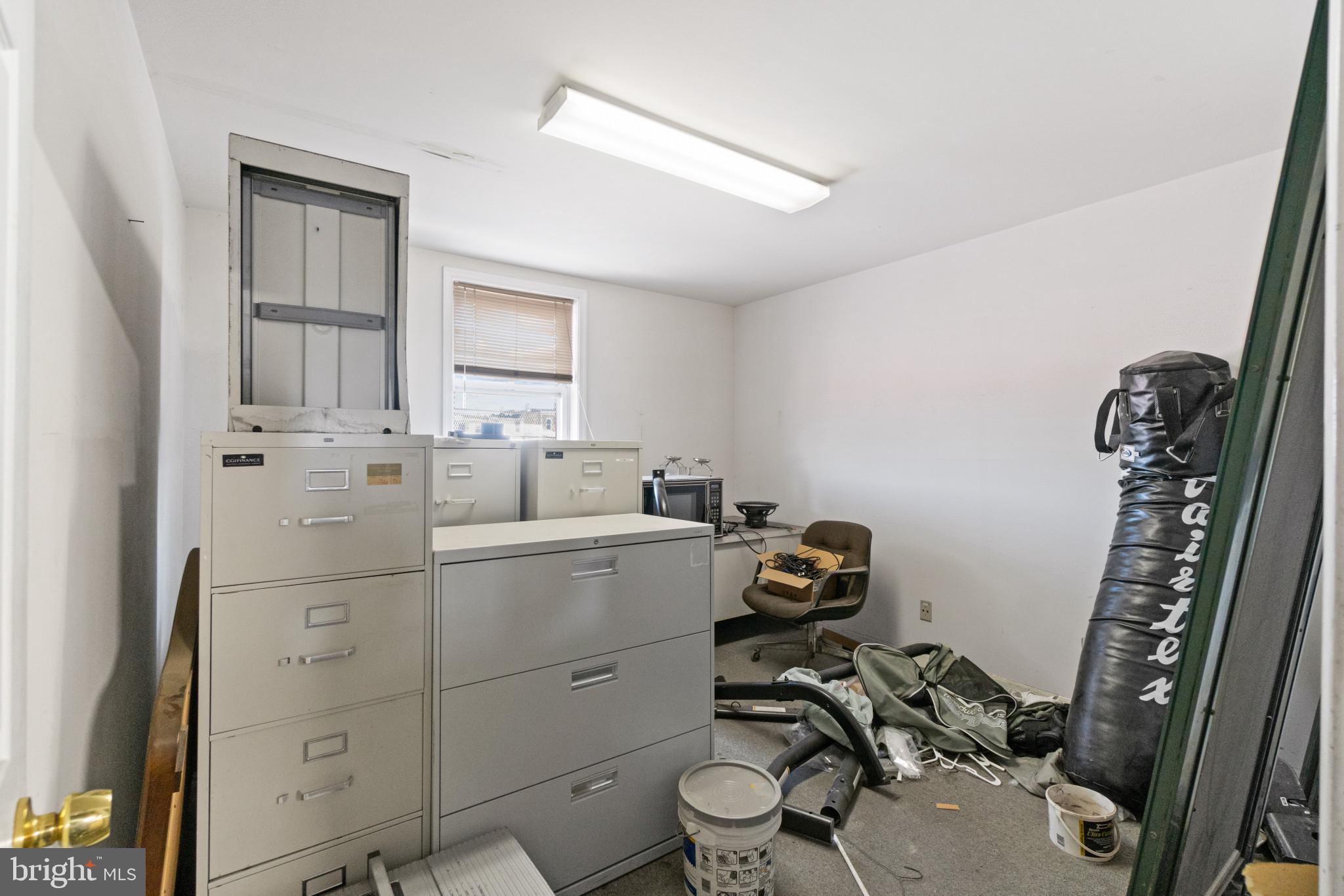 HIGHLANDTOWN - Commercial Sale