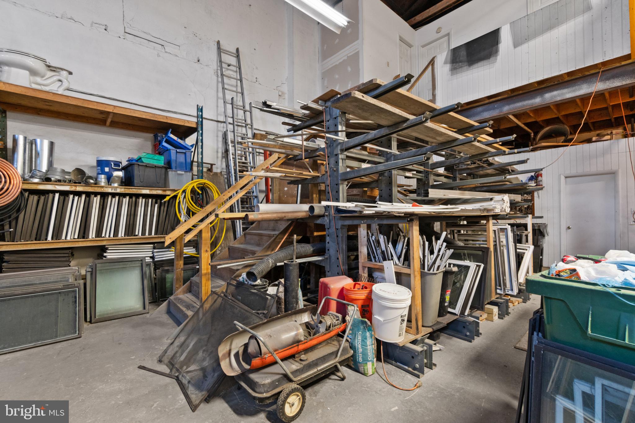 HIGHLANDTOWN - Commercial Sale