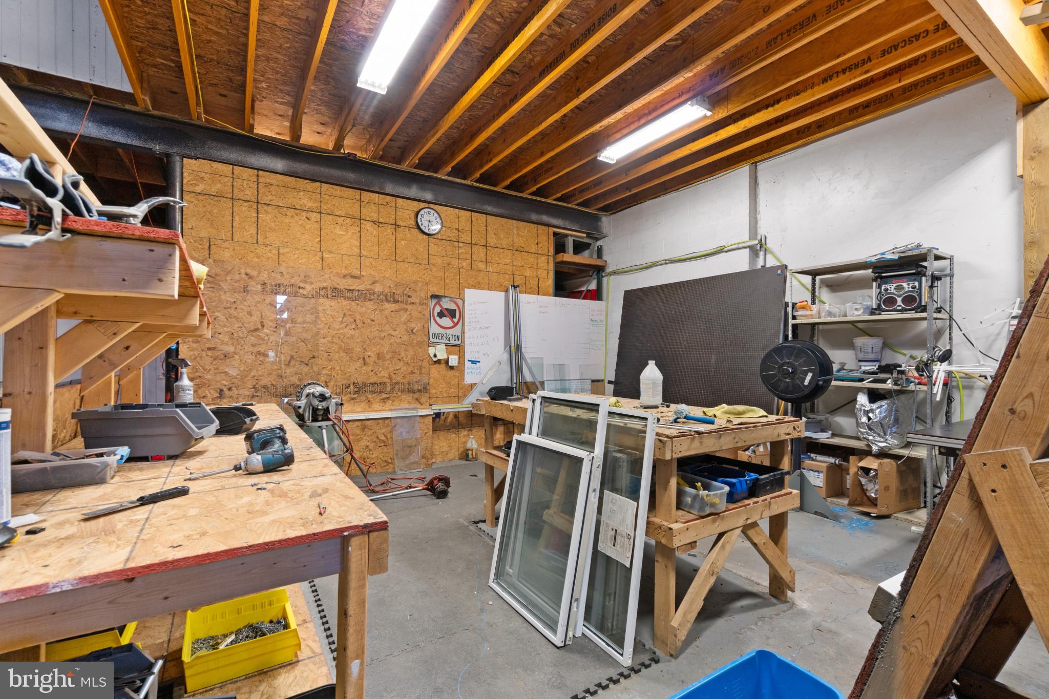 HIGHLANDTOWN - Commercial Sale