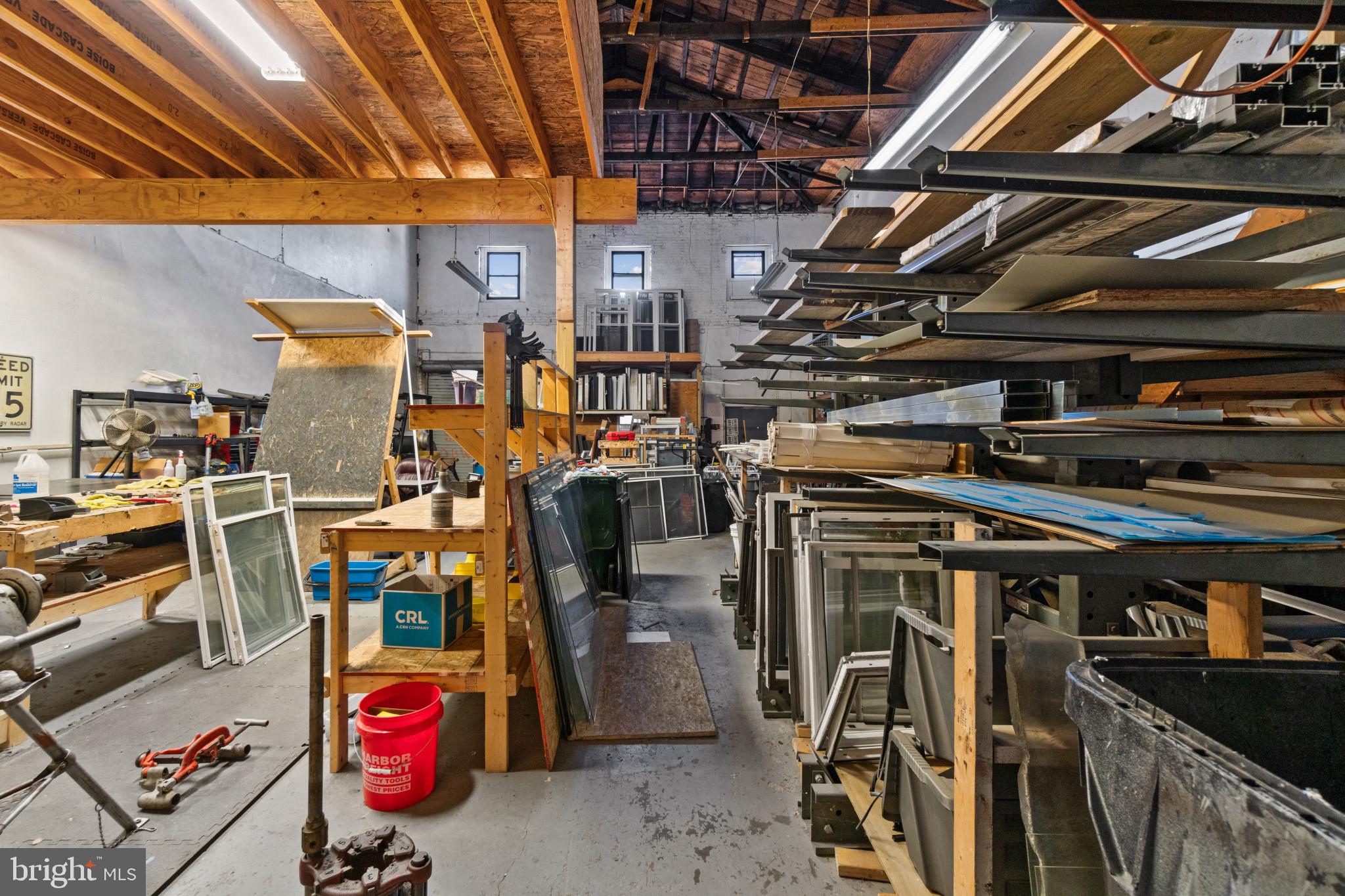 HIGHLANDTOWN - Commercial Sale