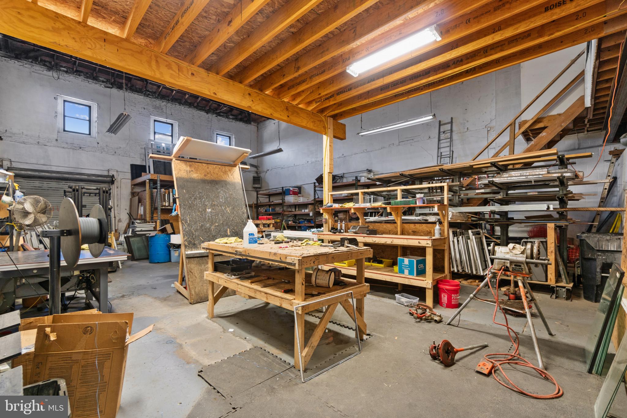 HIGHLANDTOWN - Commercial Sale