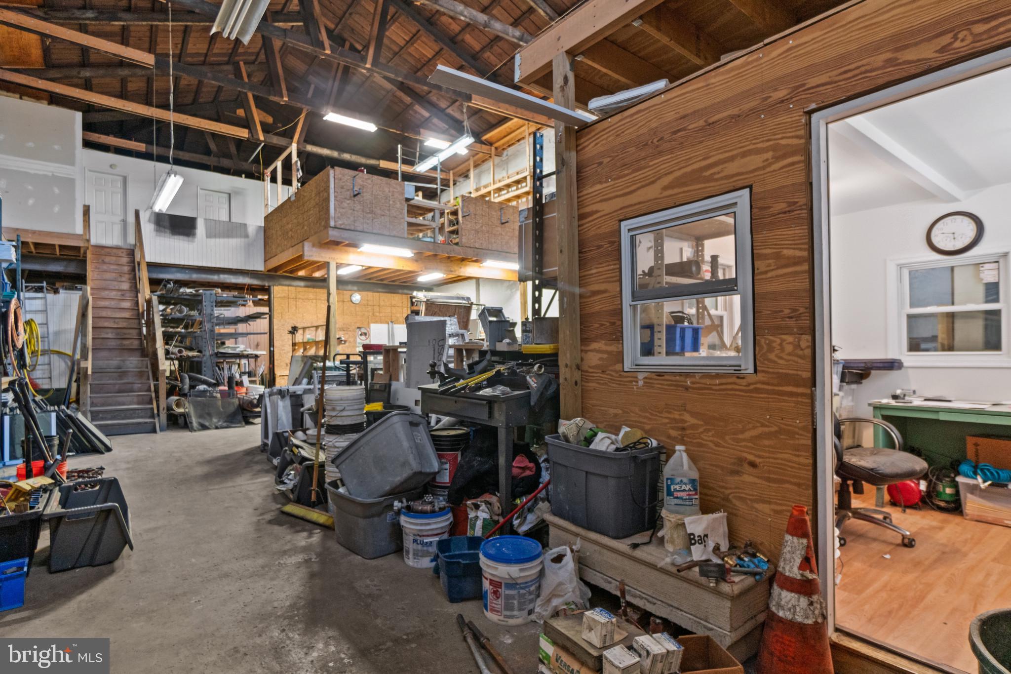 HIGHLANDTOWN - Commercial Sale