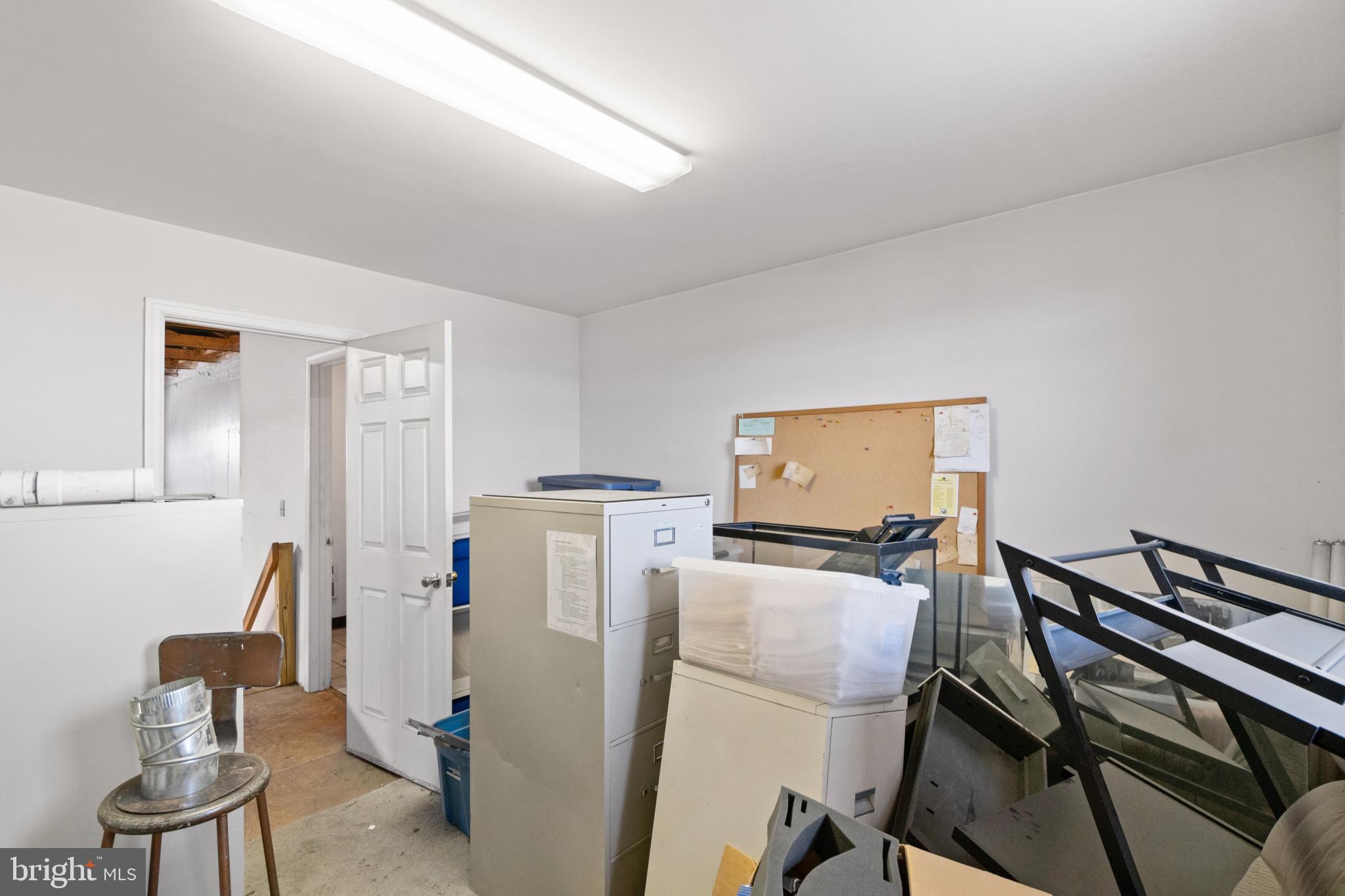 HIGHLANDTOWN - Commercial Sale