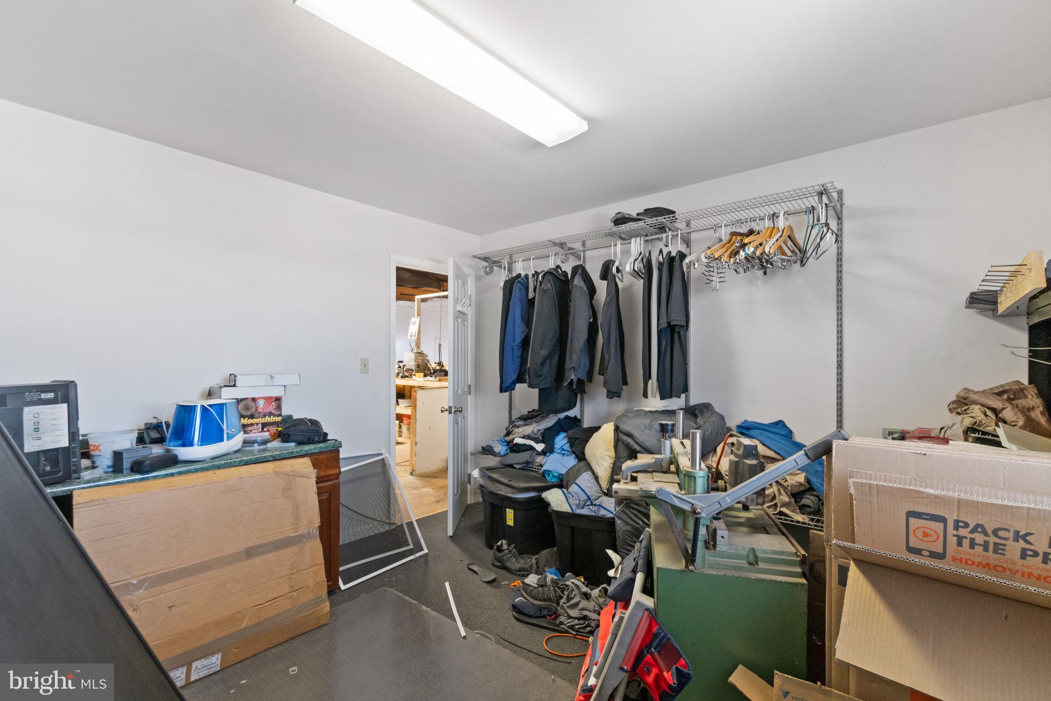 HIGHLANDTOWN - Commercial Sale