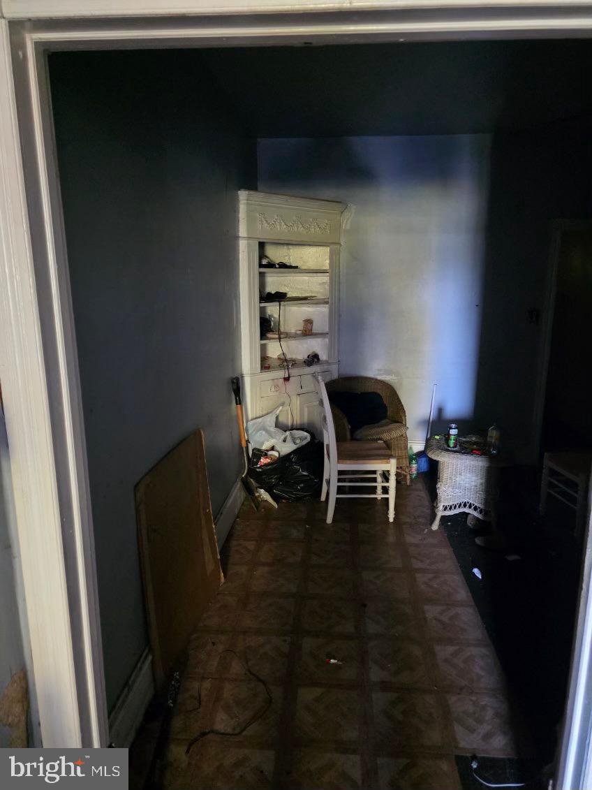 ELMWOOD PARK - Residential