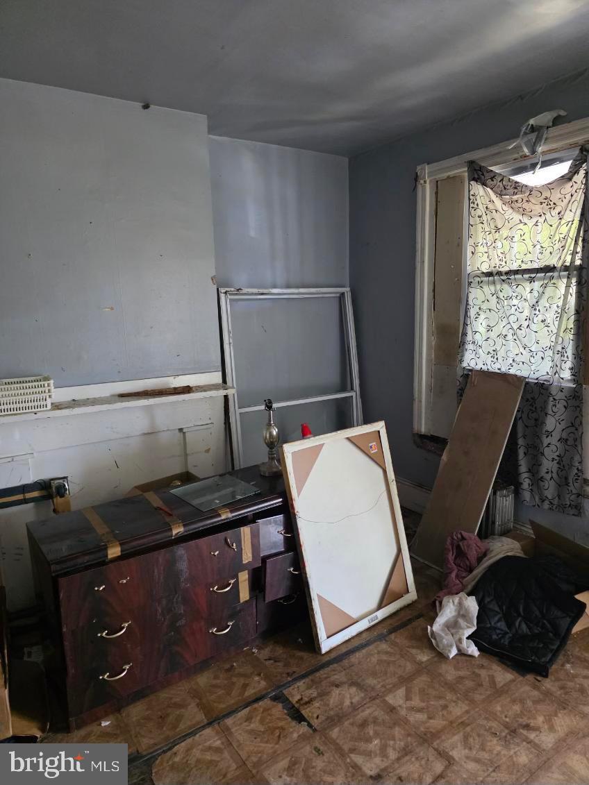 ELMWOOD PARK - Residential