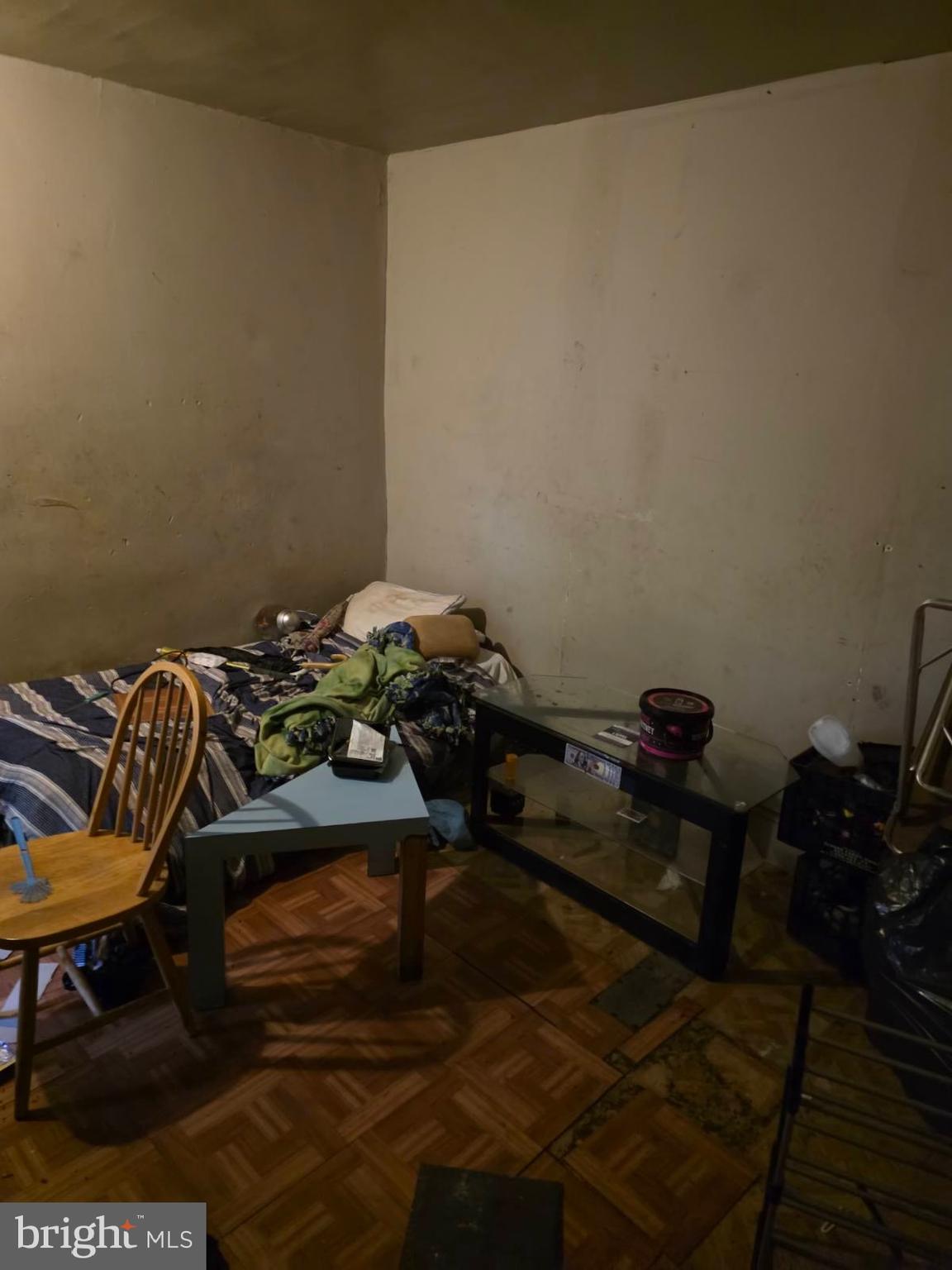 ELMWOOD PARK - Residential