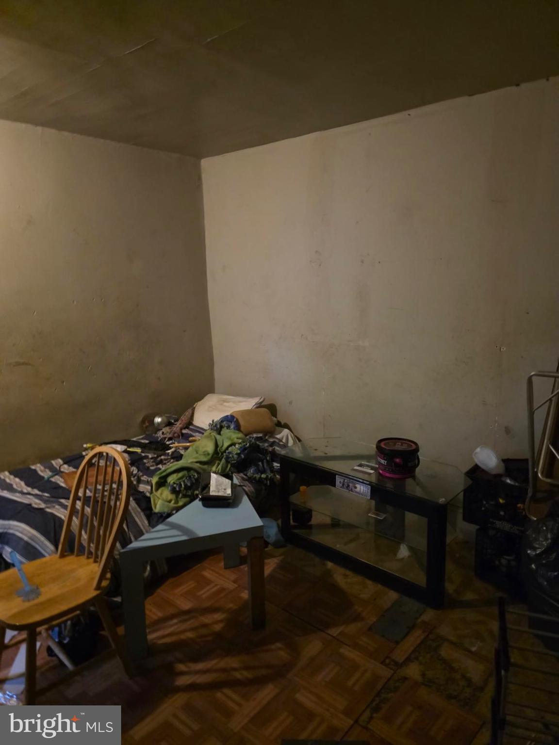 ELMWOOD PARK - Residential