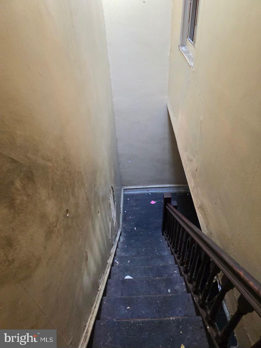 ELMWOOD PARK - Residential