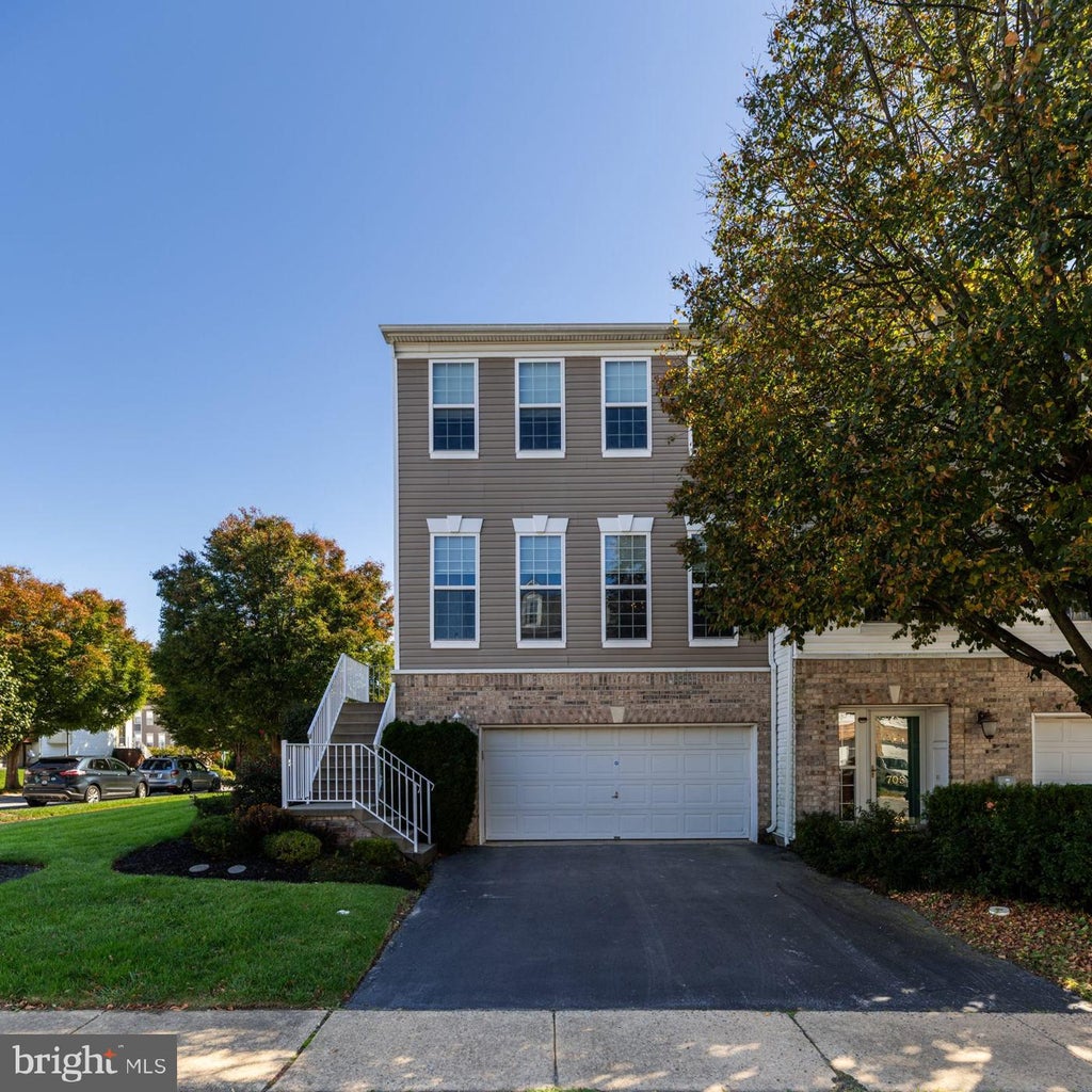 Photo of 701 W Oakmeade Drive, WILMINGTON, DE 19810 (MLS # DENC2113494)